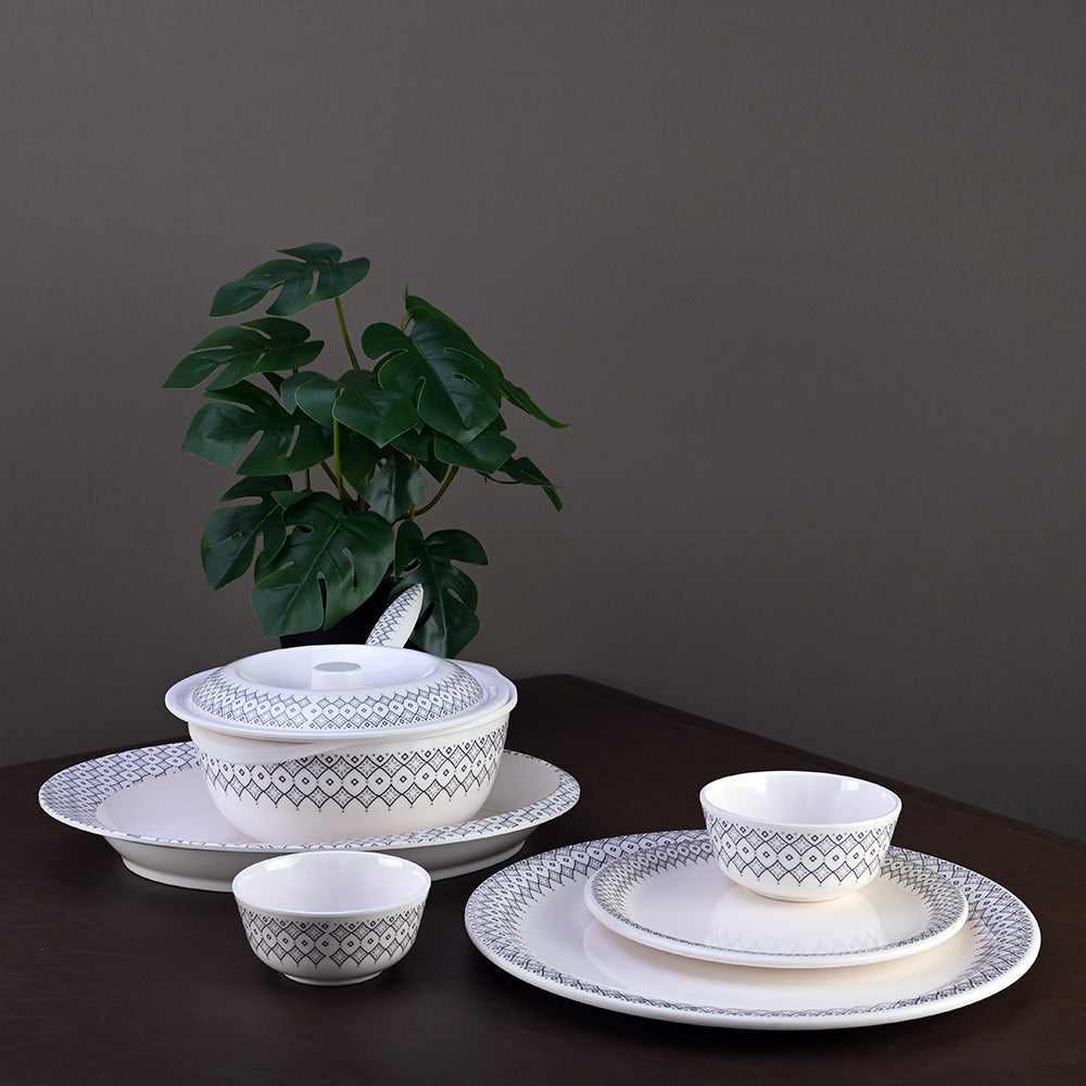 31 pc Dinner Set: Shalimar