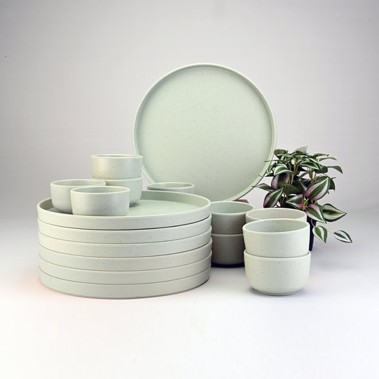 Servewell Dinner Set 18 pc Thali - Dots Green