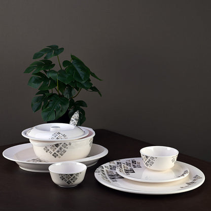 31pc Dinner Set: World of Solitare