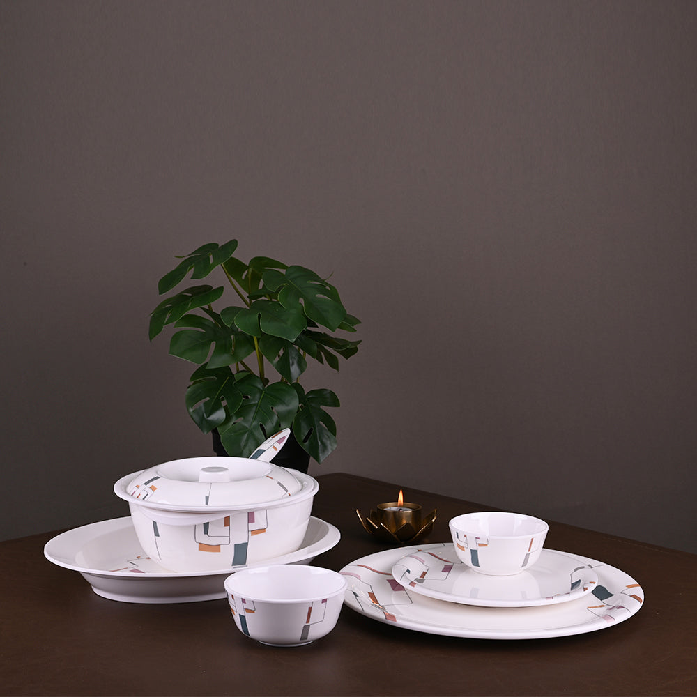 31pc Dinner Set: Cityscape