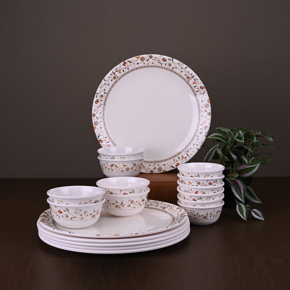 18pc Dinner Set: Filigree